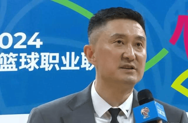 周琦去哪了?全网都在找!朱芳雨稳如狗,开着直播看笑话!