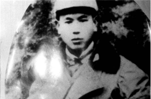 蒙面男子闯入当众扫射,司令额头中弹牺牲_王卓如_黄骅_邢仁甫