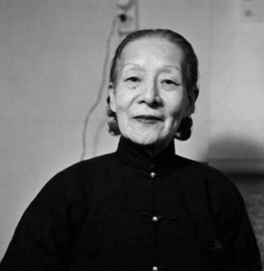 裕容龄:一生优雅遭人嫉恨,80岁被打断双腿,92岁默默离世
