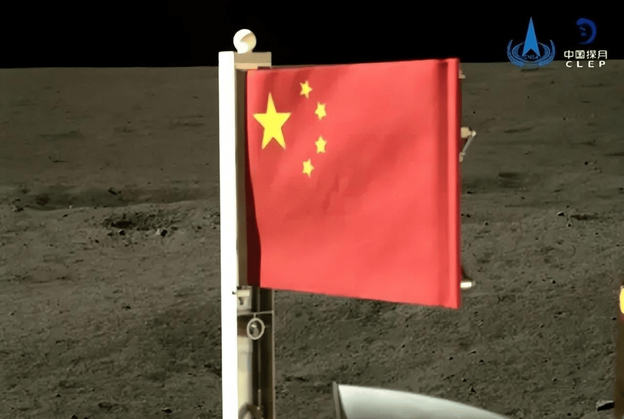 五星红旗和星条旗图片