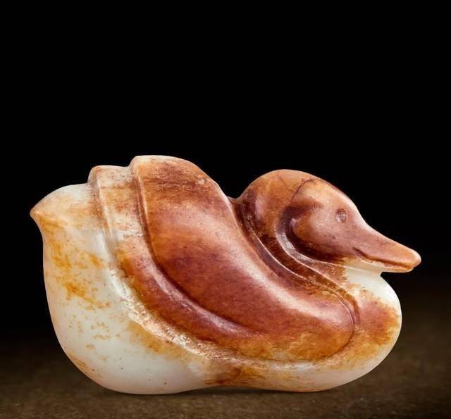 在阳光下清晰可见,一般多为玉手镯,是玉中极其罕见的珍品,价值难以用