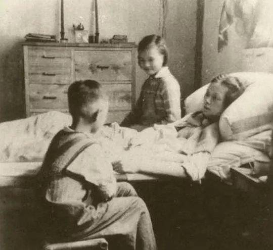 1948年一女子师从林徽因,十几年后嫁给梁思成,遭梁子女朋友反对