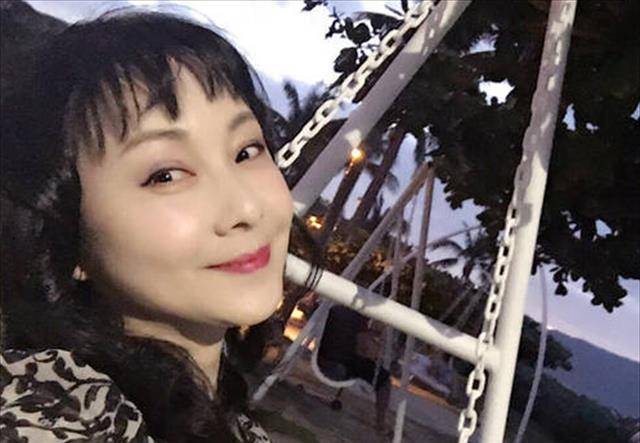 泪崩自述丈夫死后租房住_安雯_苏越_事业