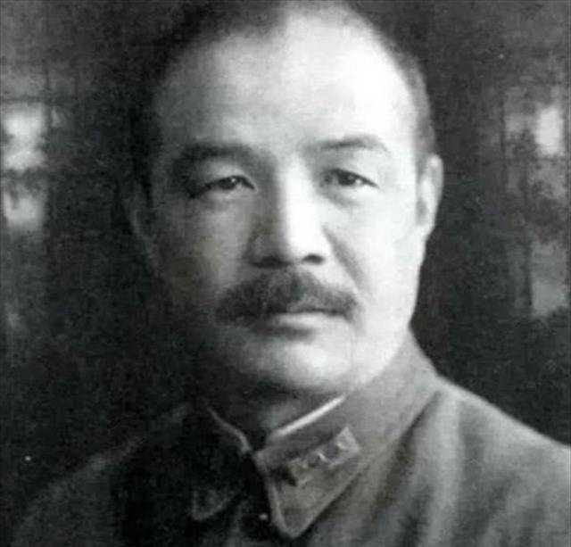 慈禧死前喝王八汤吊命,刚断气,太监就立马往嘴里塞了一颗夜明珠