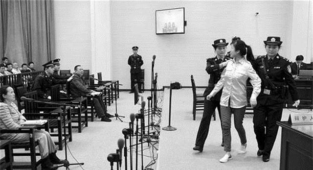 2014年四川首善刘汉,曾为汶川捐5000万,被抓时缴获一个排的武器