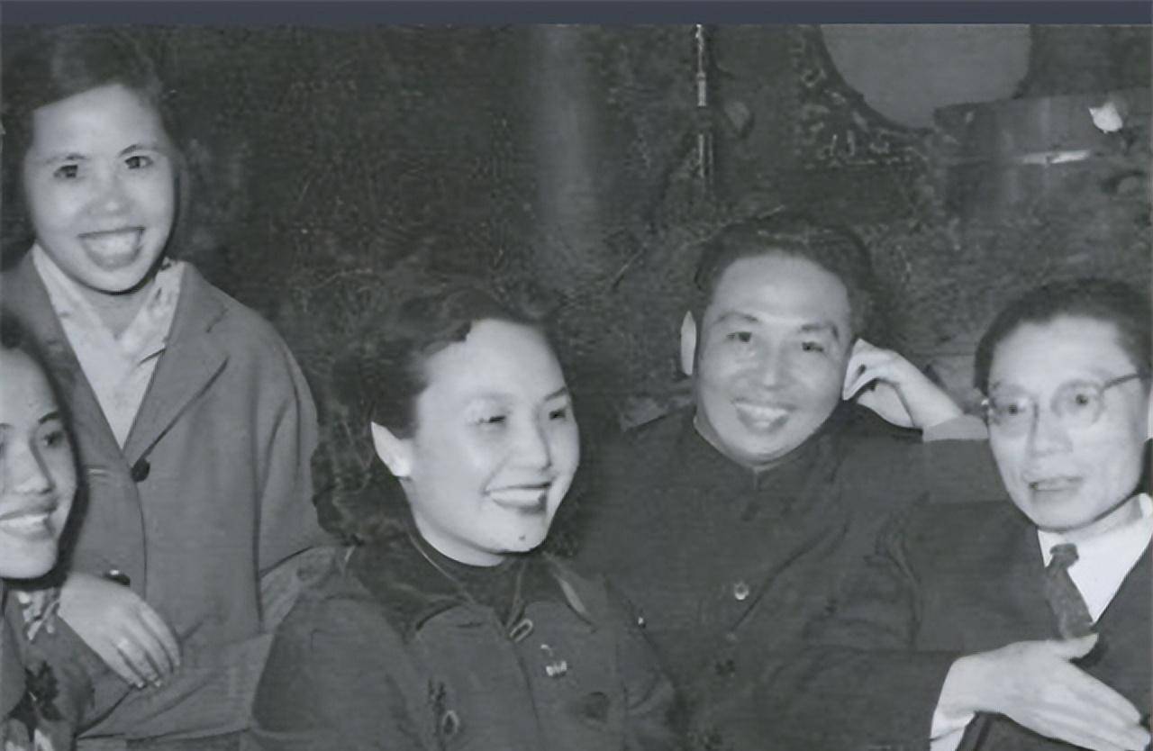 原创夏衍带陈毅到霞飞路吃饭,第二天警卫敲门批评:怎么能去那种场合