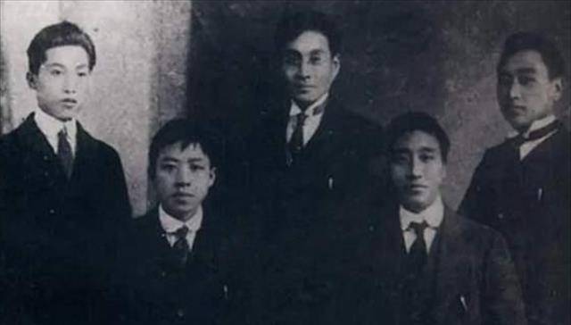 陈延年牺牲内情:胡适好心误大事,昔日"恩师"难辞其咎_陈独秀_吴稚辉