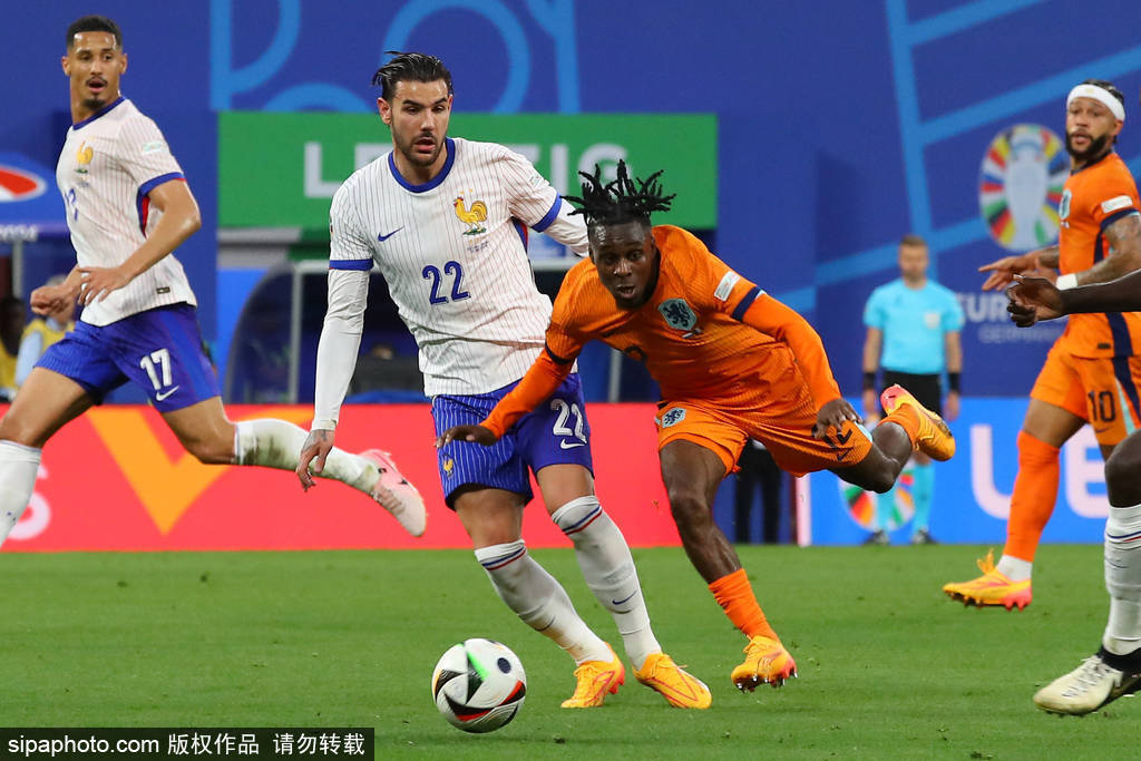 欧洲杯-西蒙斯破门被吹格列兹曼两失良机 荷兰0-0法国