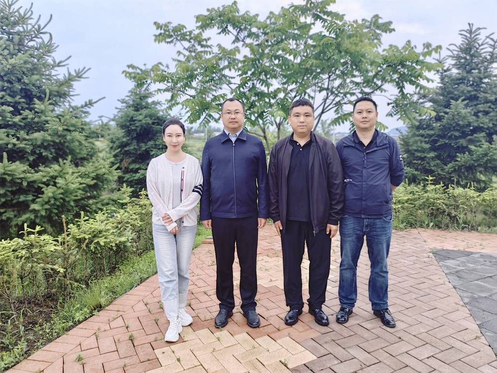 经过双方深入磋商,中能国宏集团与友好区政府在政府