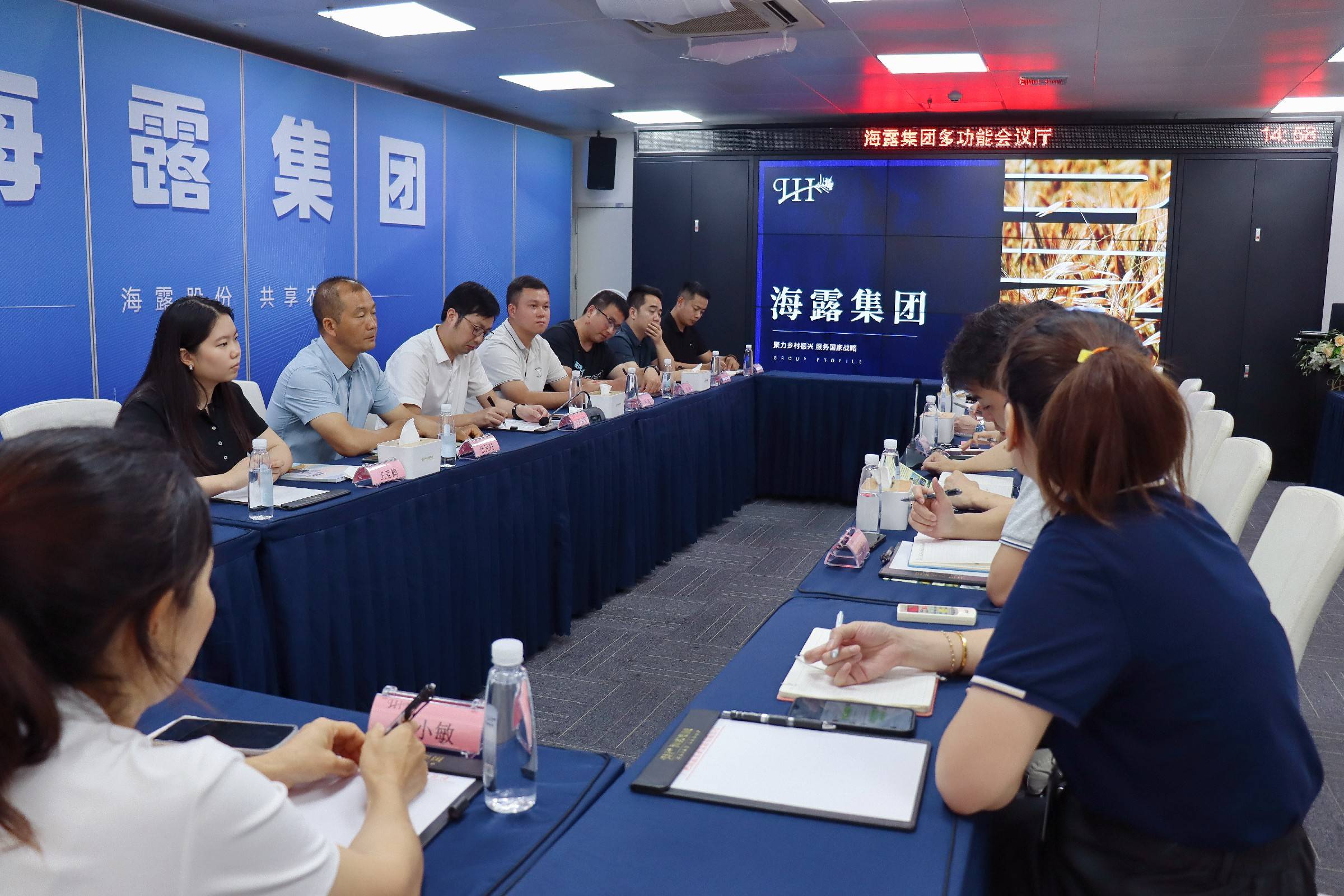 令狐克星介绍了遵义市桐梓县农业发展优势和发展需求,提出希望利用