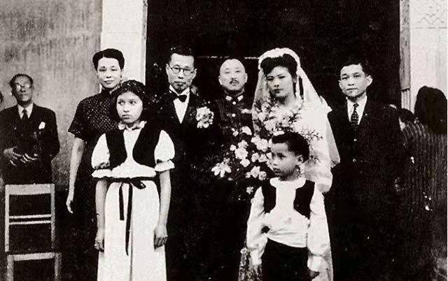 而卫立煌的彬彬有礼也给朱韵珩留下了深刻印象,她之前听说过卫立煌在