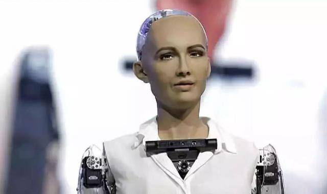 机器人索菲亚,曾宣称会摧毁人类,时隔多年如今怎么样了?