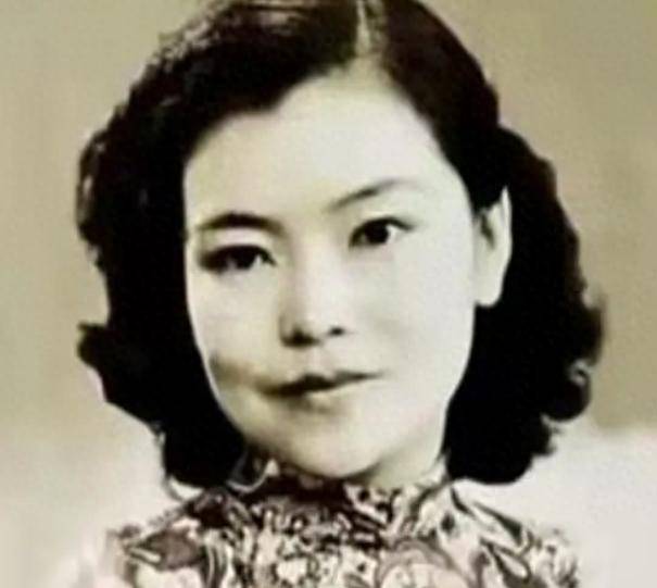 黄维的绝美妻子蔡若曙,丈夫被俘后苦守27年,却因一句滚跳河自杀