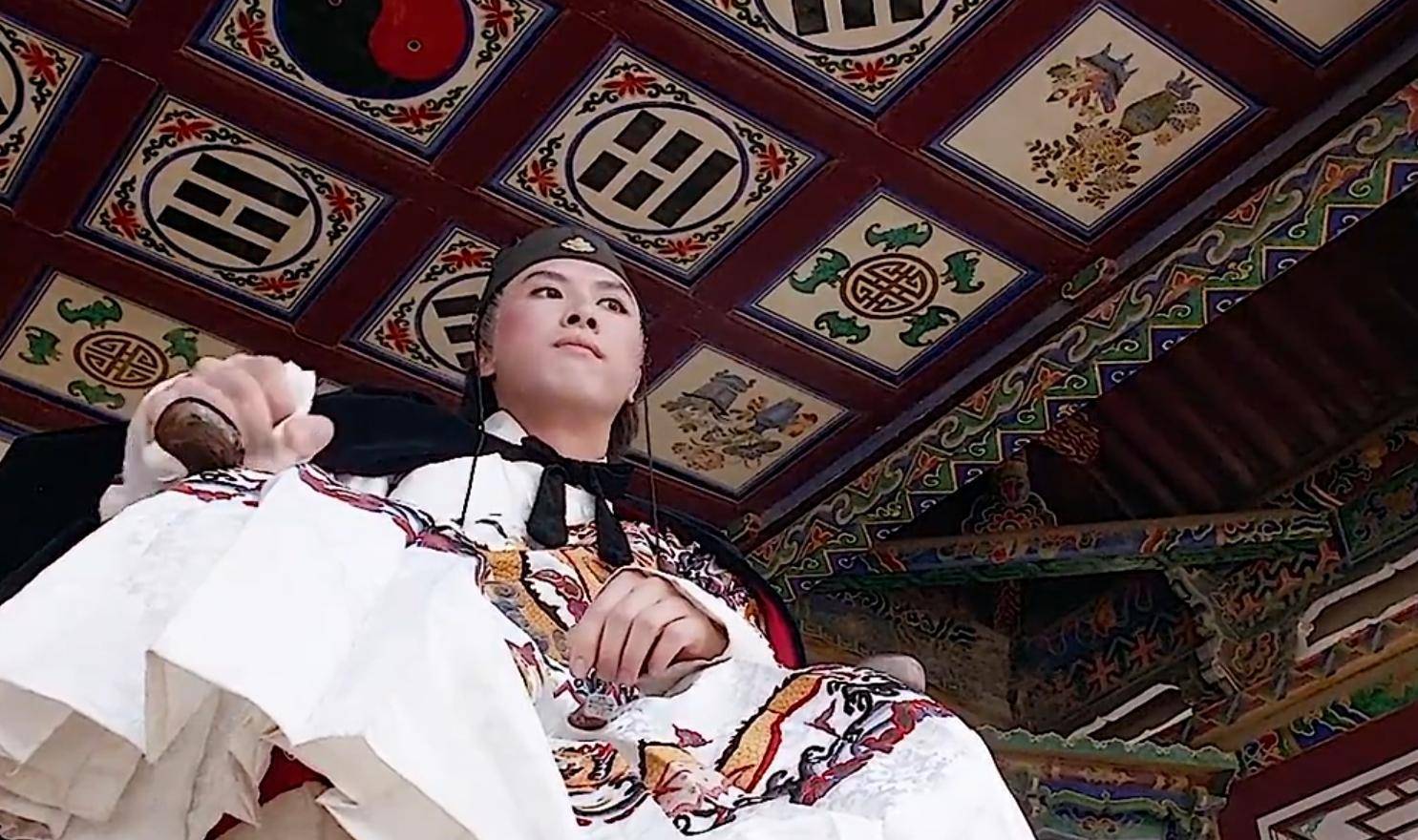 明朝第一太监,自称"立皇帝",贪污白银两亿两,最终被千刀万剐