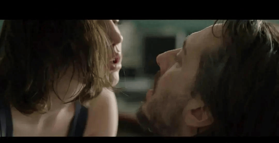 法国大尺度"三级片"《为情所困》女主的颜值身材谁不迷糊!