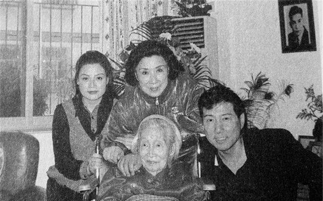 她17岁出嫁,19岁丧夫,守寡70年,梦想是找回丈夫遗骨_王玉龄_张灵甫