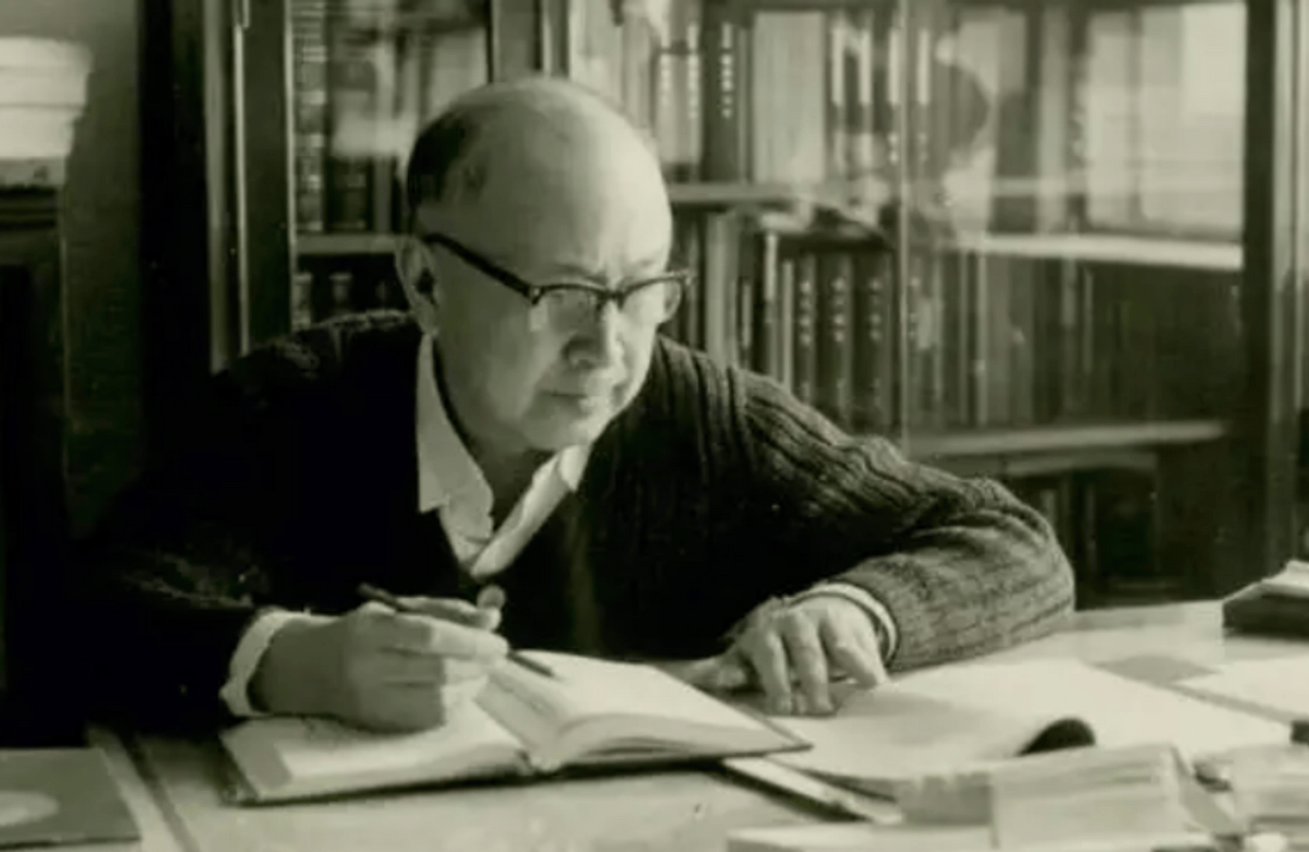 彭老总问起导弹研发进度,美国用了十年,钱学森回答:五年就够了