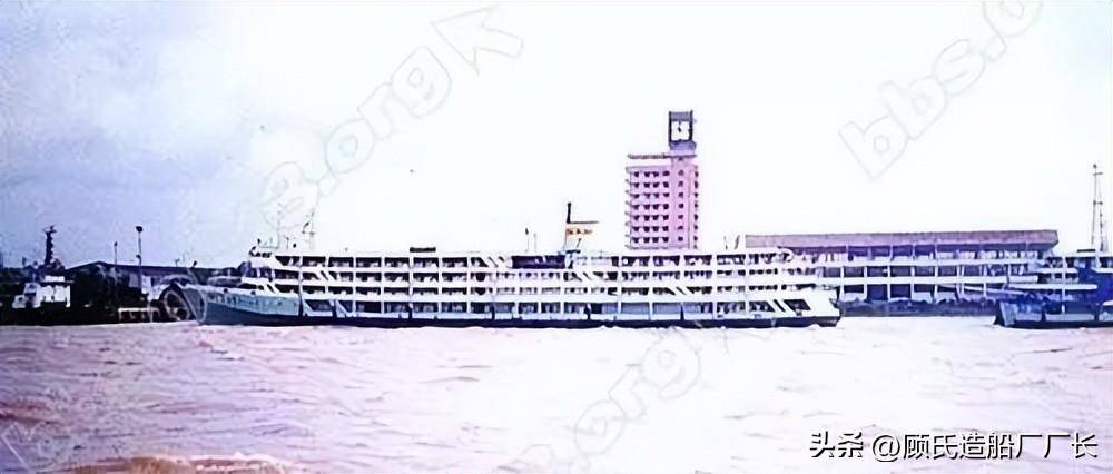 一方超员开航,一方闭眼开船,1987年南通港5_江苏省_长江轮船公司_客轮
