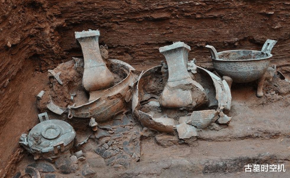 古怪"积石大墓"现身,怀孕女子为何独享最大墓葬?千年谜团待解