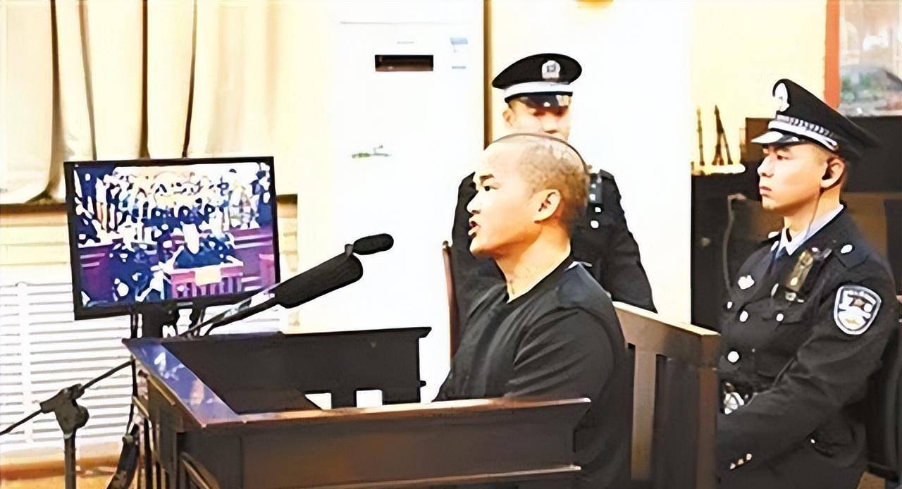 2019年,杀人犯张扣扣被执行死刑前,给父亲留下了5个字_社会_法律_案件