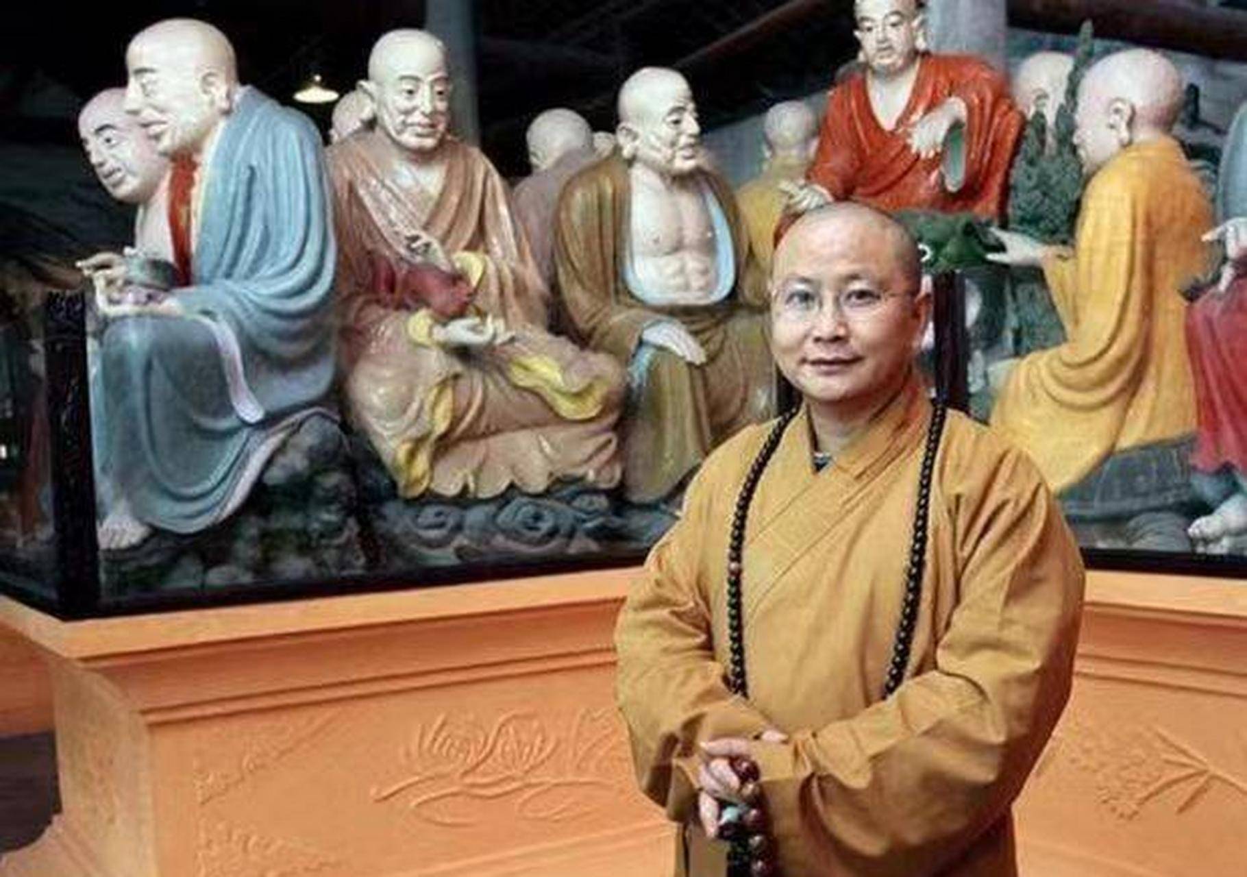 回顾汶川大地震,高僧庙内煮肉收留孕妇,连续破戒却被称"在世活佛"