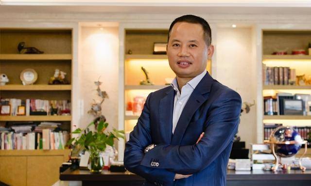 段永平:花400万与巴菲特吃饭,还带了一个默默无闻的年轻小伙