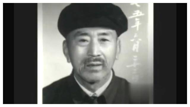 为了生存下去,经人介绍认识了后来的丈夫范久财,从此范姝瑶才有了名字