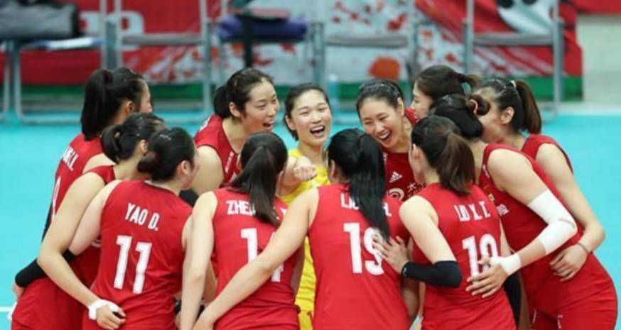 "5连冠功臣"周晓兰:最年轻副司,前程万里,为何辞职移民美国_中国女排
