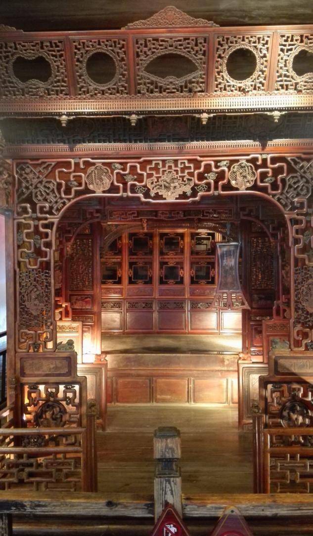 福建发现清朝3吨重龙床,学者要求上交,收藏者:给我5个亿