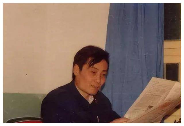 宗庆后去世,你永远想不到他生活的简朴:帆布鞋穿一年,手表送的