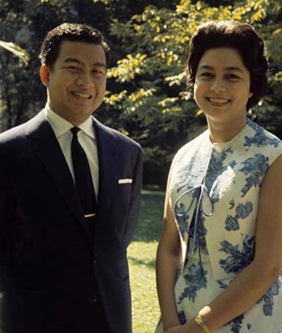 莫尼列太后真幸福:前半生有国王丈夫独宠,后半生有国王儿子养老