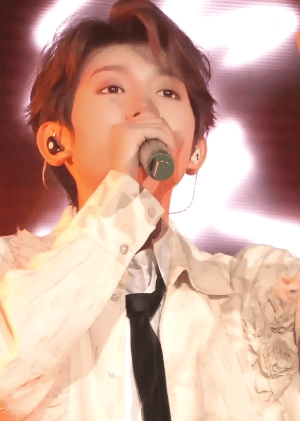 王源演唱会嘉宾是单依纯，网友纷纷送上祝福-王源个人单曲16首