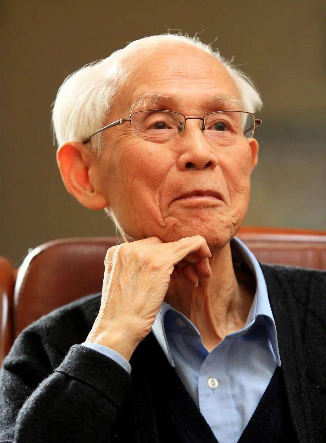 钱学森96岁生日宴上,一眼认出昔日老友,一个问题让二人百感交集