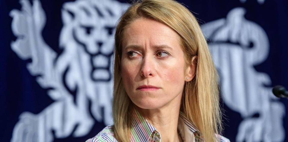 她被称为新铁娘子,挺乌反俄的急先锋,精通5门语言,结过三次婚