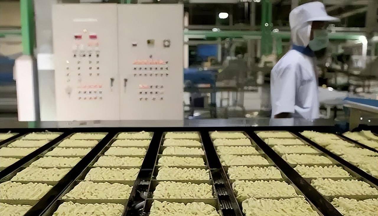 方便面巨头王中旺:3年把公司从年销20亿干倒闭,凭野心搞垮自己