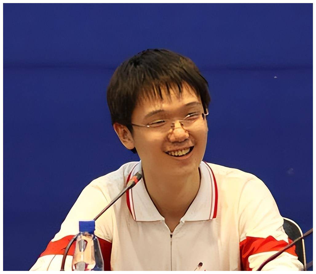 高考状元李泰伯,703分被11所国外名校拒收,时隔多年:感谢拒绝