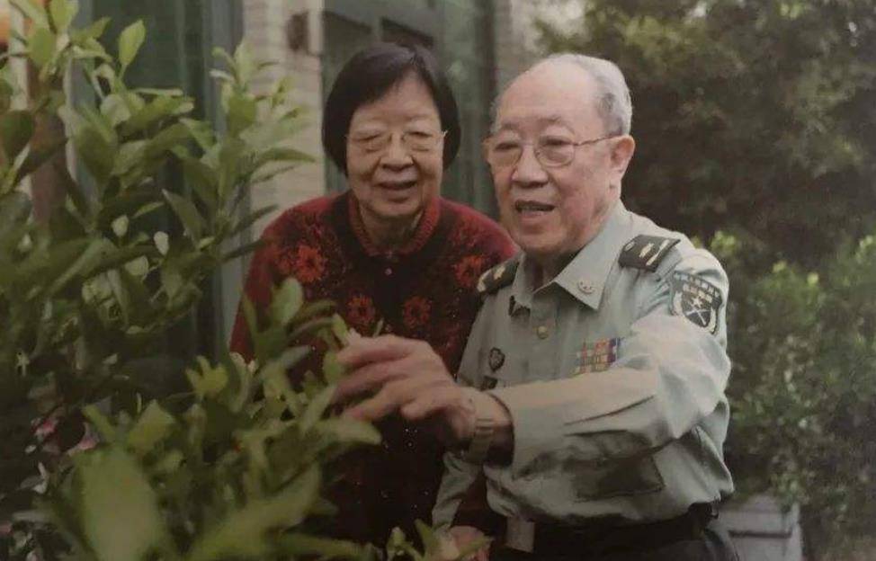 追忆肝胆外科之父吴孟超与妻子吴佩煜-医学伉俪的爱情是这样的