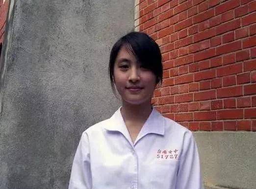 台湾26岁美女作家自杀,生前作品曝光死因,她的老师是罪魁祸首