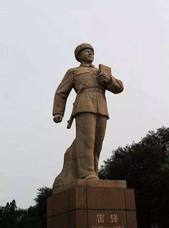 1962年,22岁的雷锋因公殉职,33年后老战友说出实情:死得太可怜