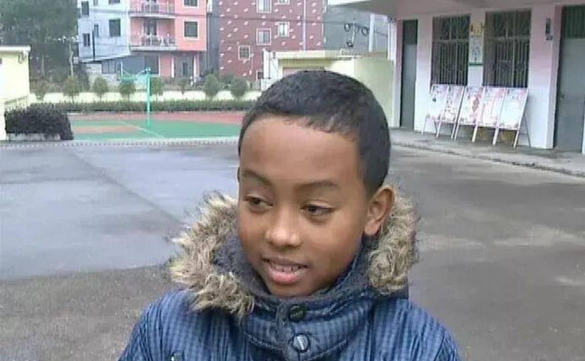 原创12年前,非洲富商回国失联,儿子被浙江奶奶收养,后来怎么样了?