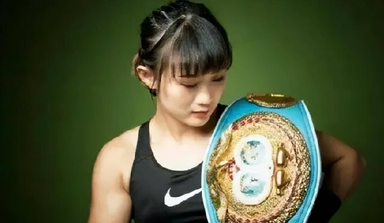 24岁的她,成为了中国新一届羽量级女拳王