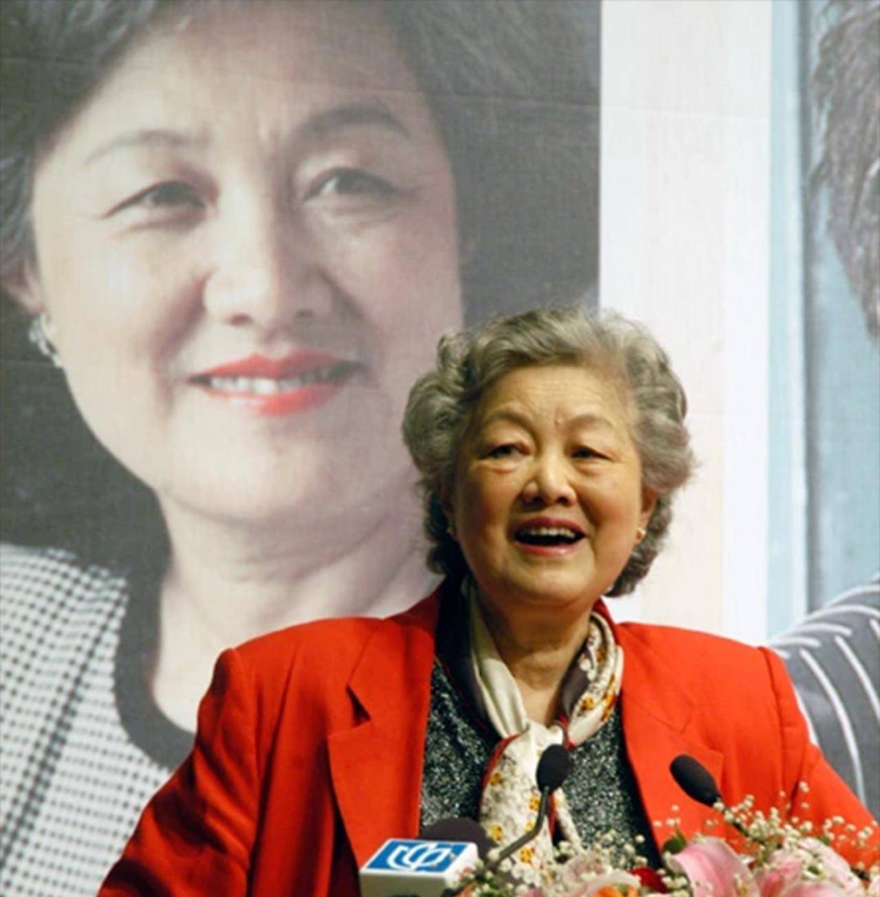 民国交际花谈雪卿:未婚先孕惨遭抛弃,生下一女儿家喻户晓