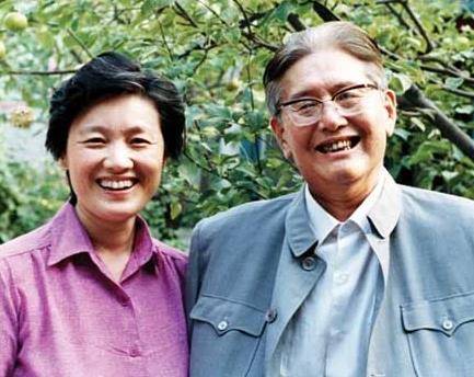 民国交际花谈雪卿:未婚先孕遭军二代抛弃,女儿是中国著名外交家