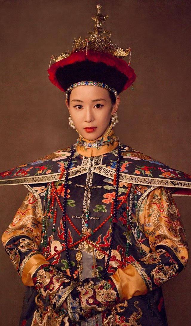 乾隆六年二月初七,愉妃生下皇五子爱新觉罗·永琪,乾隆皇帝甚是高兴