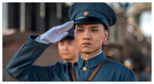 因此维经斯基等人显然意识不到,莫斯科对鲍罗廷正在采取的某些激进