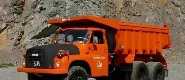 儿时的记忆,盘点八十年代为国家发展做出巨大贡献的进口卡车