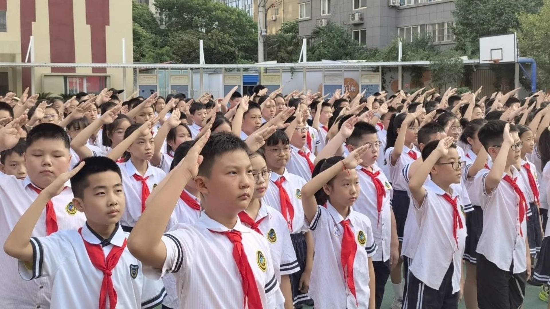扬帆起航新学期 西安市碑林区振兴路小学以奥运精神激扬青春
