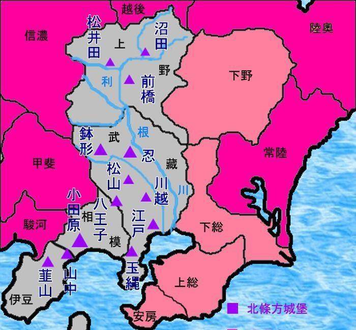 称霸关东近百年的小田原北条氏最后被丰臣秀吉和德川家康联手消灭的)