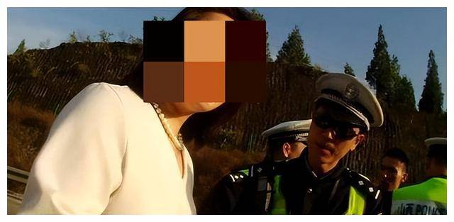 女子在高速应急车道停车,被处罚竟怒骂交警,女子:你们没有人性_吴女士