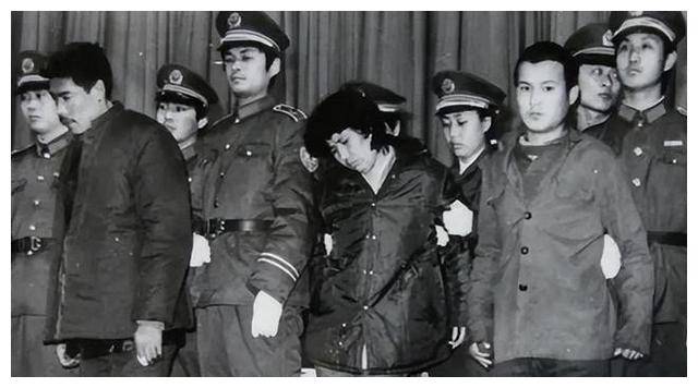 女子聚众淫乱,与130余人发生关系,强迫女儿"接客"终被判死刑